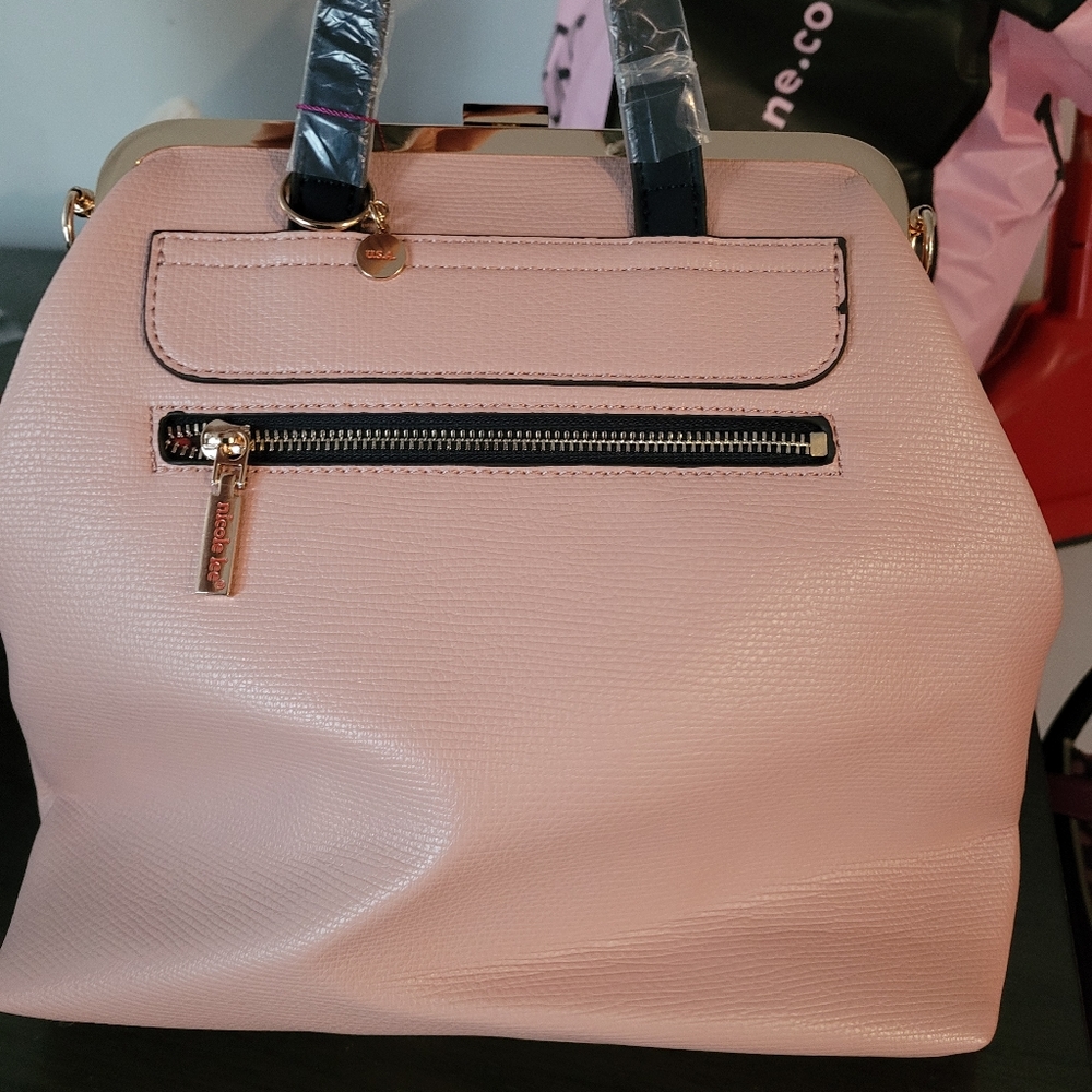 P16110 soft pink